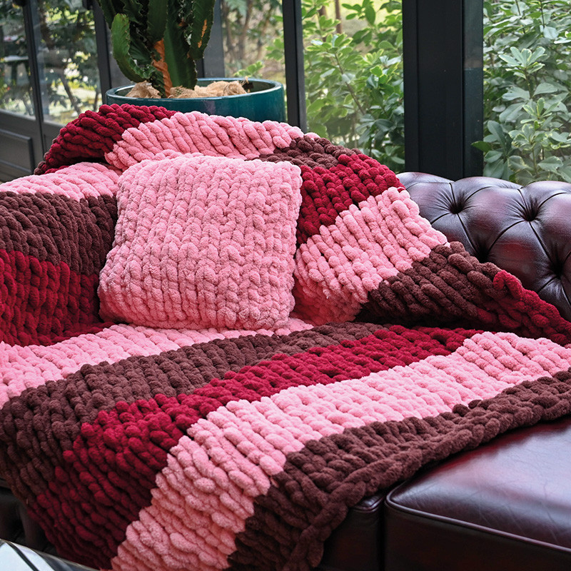 blanket-and-pillows-big-panda
